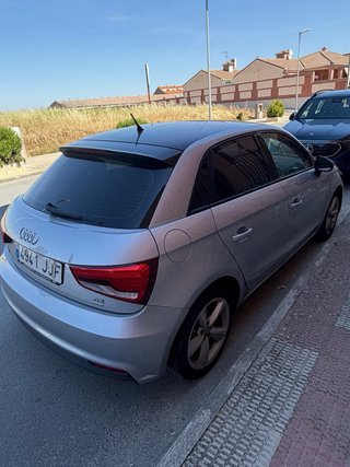 Audi A1  sportback version 1.4 TDI active design