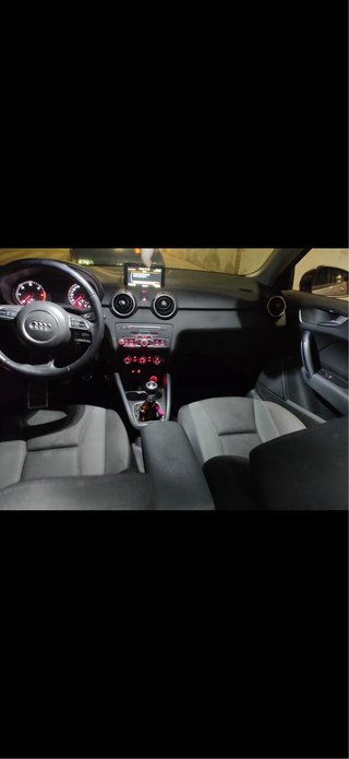 Audi A1  sportback version 1.4 TDI active design