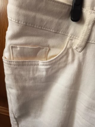 Pantalón vaquero blanco slim fit Kiabi