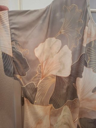 Blusa verde y beige manga corta