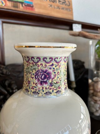 Jarrón Chino de Porcelana Famille Rose Vintage