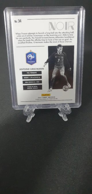 Panini Noir Antoine Griezmann /75 Francia