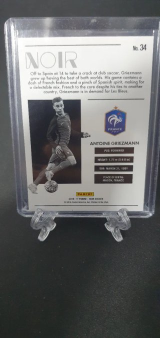 Panini Noir Antoine Griezmann /75 Francia