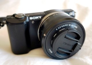 Sony Alpha 5000 Cámara Digital
