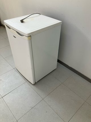 Nevera Whirlpool pequeña