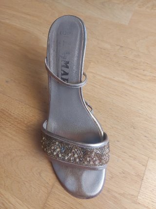 Sandalias de tacón Lodi dorados