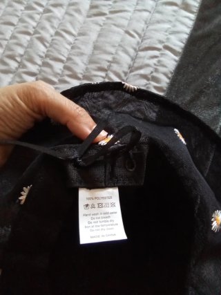 GORRO PESCADOR BORDADO DE MARGARITAS