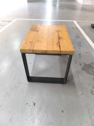 Mesa de centro industrial madera y acero