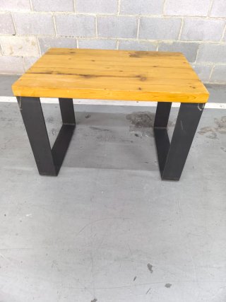 Mesa de centro industrial madera y acero