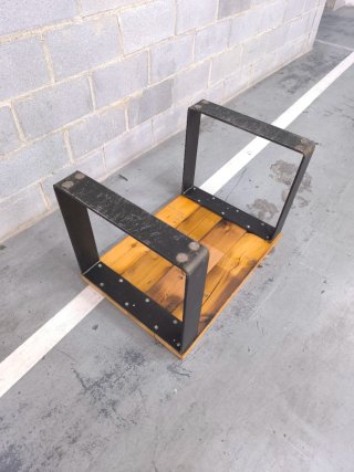 Mesa de centro industrial madera y acero
