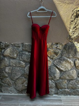 Vestido fiesta Eva y Lola rojo granate