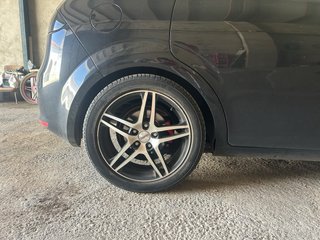 Llantas Dezent 17 5x112 Gomas practicamente nuevas