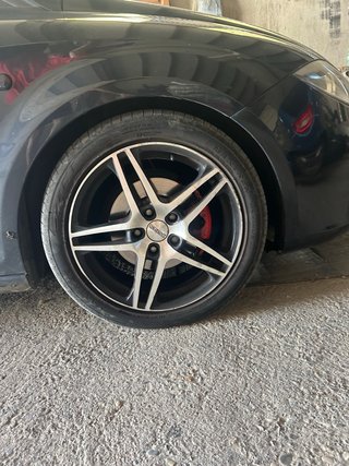 Llantas Dezent 17 5x112 Gomas practicamente nuevas