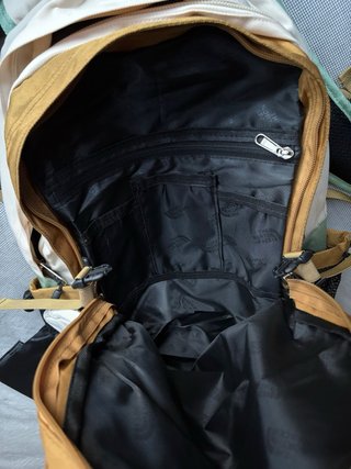 Mochila The North Face Borealis II Crema y Verde