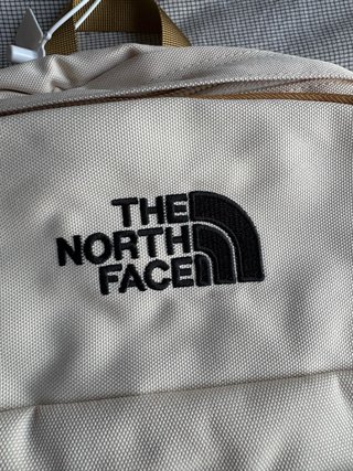 Mochila The North Face Borealis II Crema y Verde