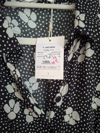 Vestido camisero estampado flores. Talla XS.