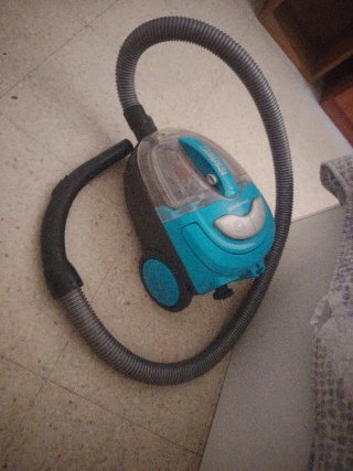 Aspiradora Zanussi Azul y Transparente