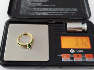 Anillo Oro con Esmeraldas Sintéticas.