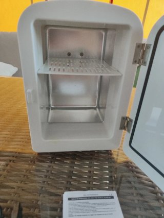 Mini Nevera Portátil Bebidas/Cosméticos