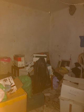 Casa para reformar completamente.