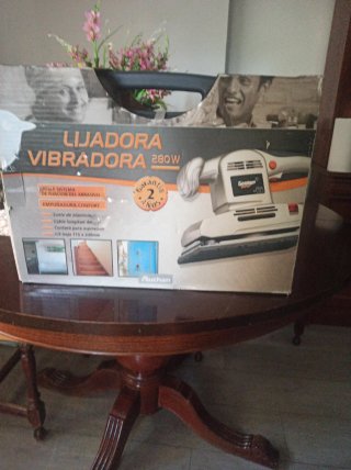 Lijadora Vibratoria 280W Genium