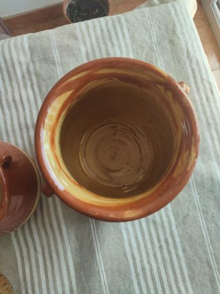 Botes de cerámica con corcho