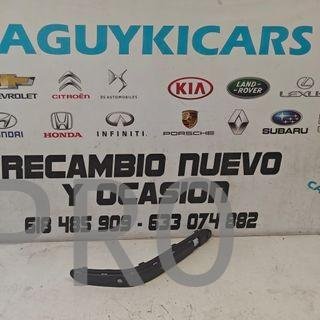 MOLDURA PARACHOQUES DELANTERO MERCEDES C NUEVO