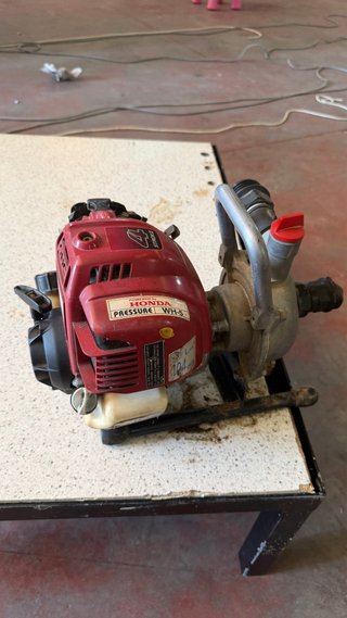 Bomba de agua a gasolina