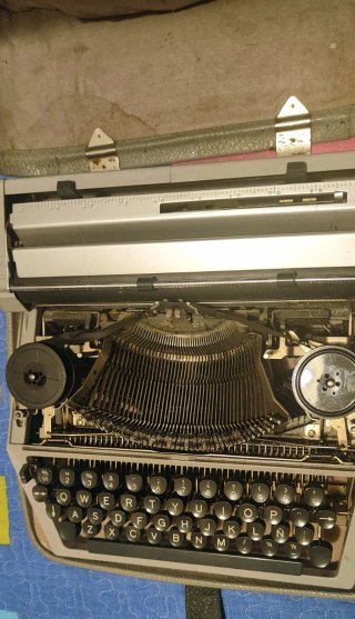 Máquina de escribir Erika vintage