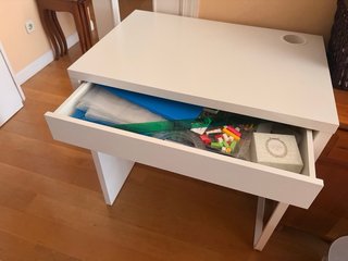 Scrivania Bianca Ikea Parte posteriore piccola rotta