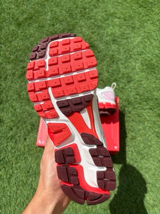 Nike Zoom Vomero 5 Talla 38.5 Nuevas