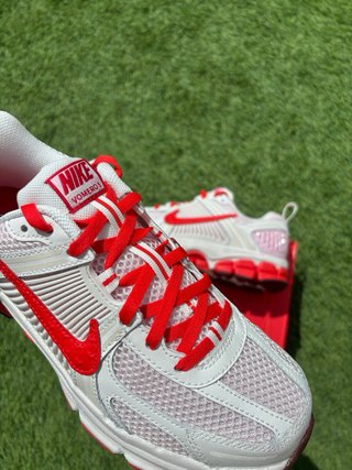 Nike Zoom Vomero 5 Talla 38.5 Nuevas