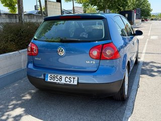 Volkswagen Golf 2004