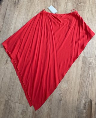 Capa Zara asimétrica nueva