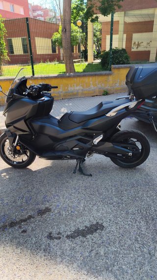 Honda Forza 750 DCT Negra 2025
