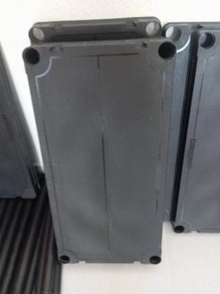 Estantería de plástico negra