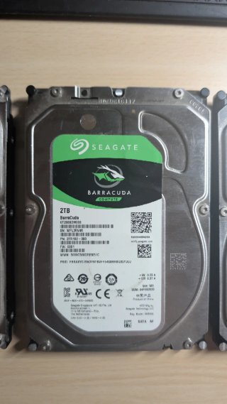 Discos Duros Seagate 2TB 1TB