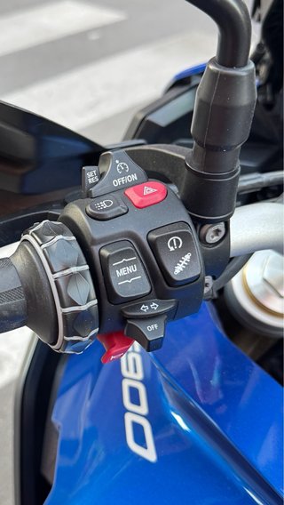 BMW F 900 XR