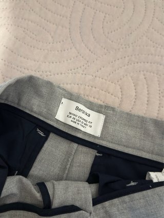 Pantalón del Bershka gris sin estrenar