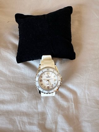 Reloj Viceroy Mujer Cuarzo Blanco 47564-05