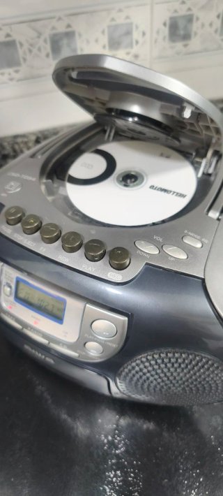 Radio CD Portátil Aiwa CSD-TD34