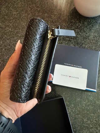 Cartera Tommy Hilfiger Negra Nueva
