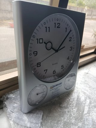 Orologio da parete con termometro e igrometro