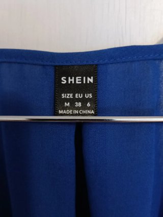 Blusa SHEIN azul con tirantes Talla M
