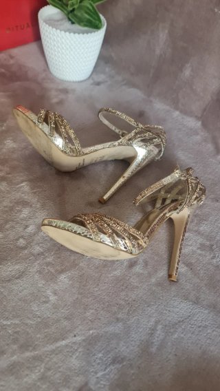 Sandalias Steve Madden Doradas
