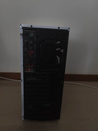 PC Gaming RX 560 + Ryzen 5, em bom estado