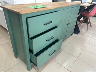 Aparador pino verde cera