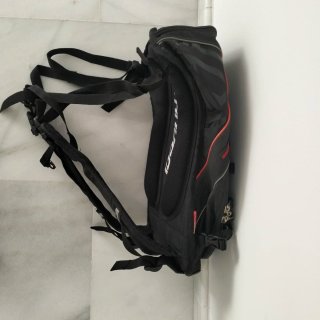 Mochila Vanucci Negra y Roja