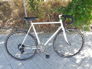 Bicicleta carretera estilo clásico