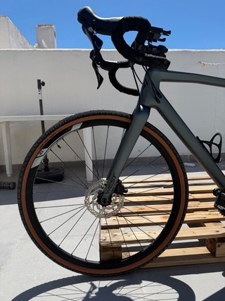 MEGAMO GRAVEL CARBON - COMO NUEVA
